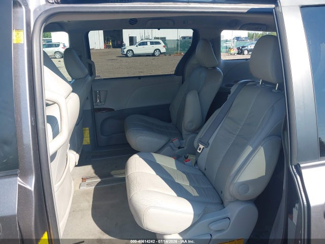 Продаж на аукціоні авто 2011 Toyota Sienna Xle V6, vin: 5TDYK3DC4BS138806, номер лоту: 45614242