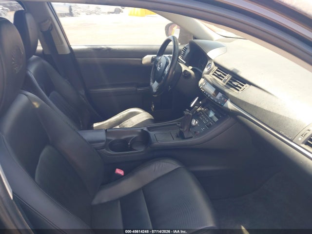 45614248 :رقم المزاد ، JTHKD5BH7B2042152 vin ، 2011 Lexus Ct 200h Premium مزاد بيع
