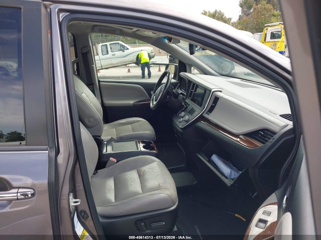 Продажа на аукционе авто 2015 Toyota Sienna Limited Premium 7 Passenger, vin: 5TDDK3DC5FS095808, номер лота: 45614313