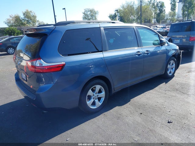 Toyota Sienna Le 8 Passenger 2017 5TDKZ3DC0HS859666 Image 4