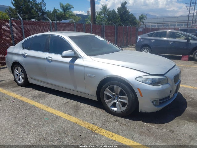 2013 Bmw 528i მანქანა იყიდება აუქციონზე, vin: WBAXG5C59DDY35847, აუქციონის ნომერი: 45614381