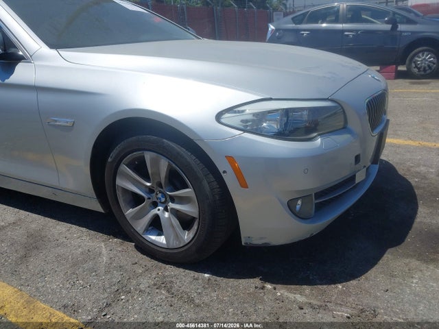2013 Bmw 528i მანქანა იყიდება აუქციონზე, vin: WBAXG5C59DDY35847, აუქციონის ნომერი: 45614381