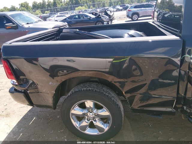 45614384 :رقم المزاد ، 1C6RR7FT9JS308336 vin ، 2018 Ram 1500 Express  4x4 6'4 Box مزاد بيع