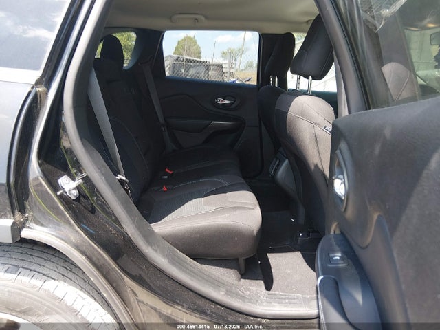 1C4PJMCB4KD346693 Jeep Cherokee Latitude 4x4
