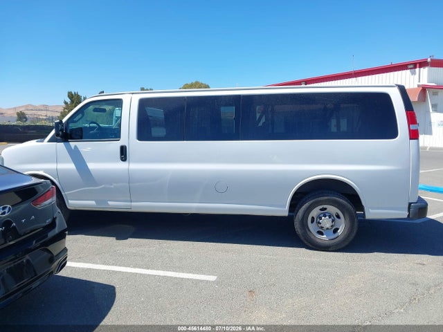 1GAZGNFP2L1253008 Chevrolet Express Passenger Rwd 3500 Extended Wheelbase Ls