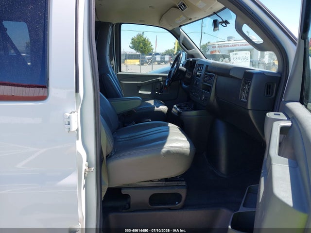 1GAZGNFP2L1253008 Chevrolet Express Passenger Rwd 3500 Extended Wheelbase Ls