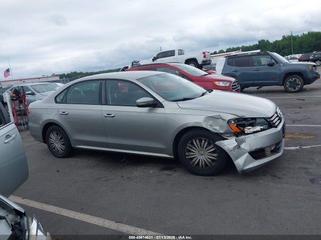 2014 Volkswagen Passat 2.5l S მანქანა იყიდება აუქციონზე, vin: 1VWAP7A32EC026992, აუქციონის ნომერი: 45614531