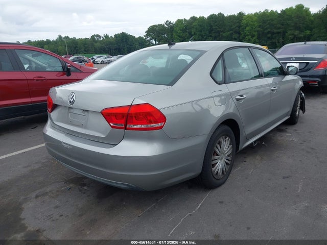 2014 Volkswagen Passat 2.5l S მანქანა იყიდება აუქციონზე, vin: 1VWAP7A32EC026992, აუქციონის ნომერი: 45614531