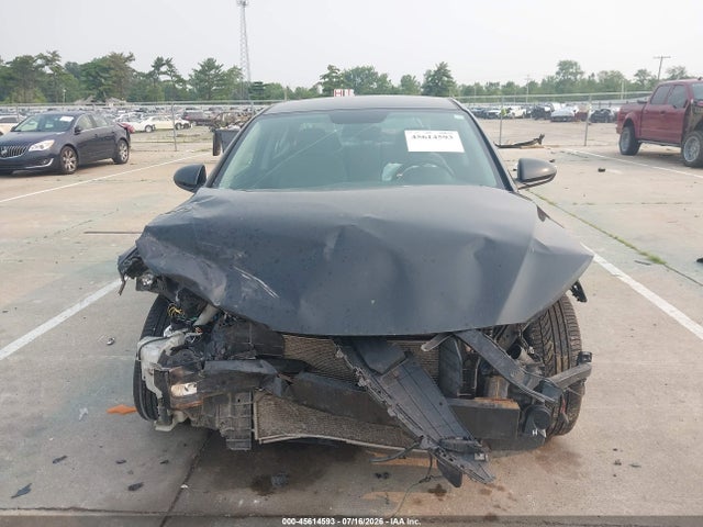 5NPD74LF9HH068560 Hyundai ELANTRA SE