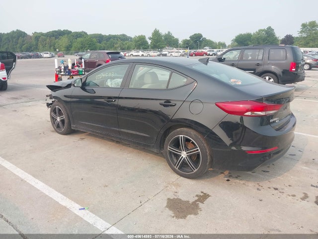 5NPD74LF9HH068560 Hyundai ELANTRA SE