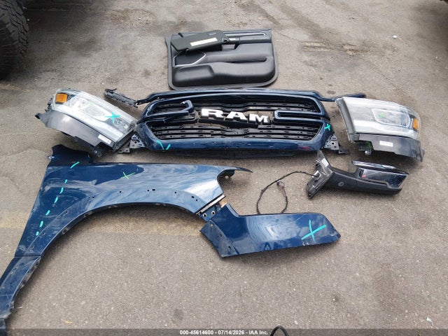 Продажа на аукционе авто 2020 Ram 1500 Laramie  4x4 5'7 Box, vin: 1C6SRFJT6LN178486, номер лота: 45614600