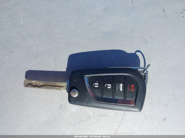 4T1B11HK1JU668767 Toyota CAMRY LE