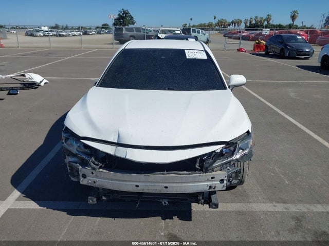 4T1B11HK1JU668767 Toyota CAMRY LE