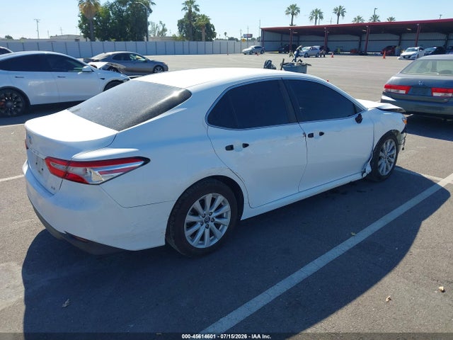 4T1B11HK1JU668767 Toyota CAMRY LE