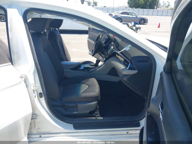 4T1B11HK1JU668767 Toyota CAMRY LE