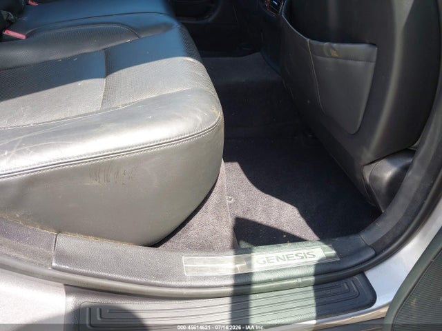 45614631 :رقم المزاد ، KMHGC4DEXAU096826 vin ، 2010 Hyundai Genesis 3.8 مزاد بيع