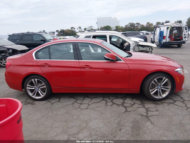 WBA8B9G32HNU52349 BMW 3 Series 330i