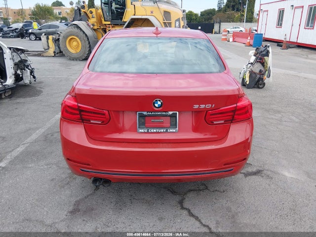 WBA8B9G32HNU52349 BMW 3 Series 330i