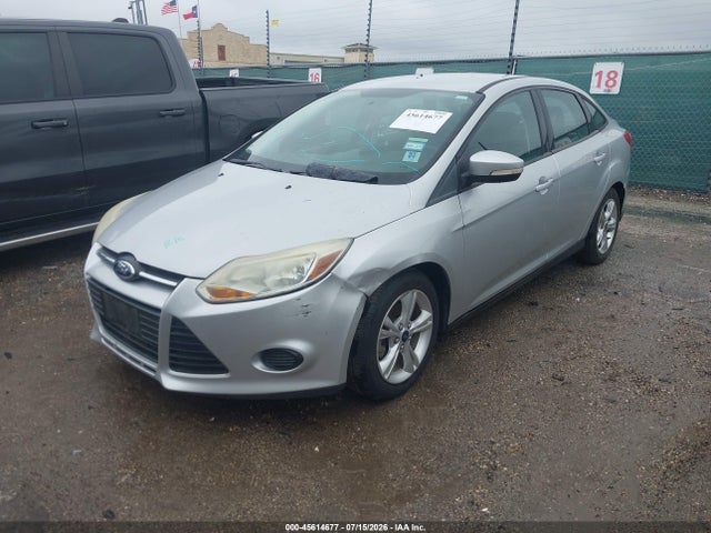 Ford FOCUS SE 2014 1FADP3F21EL324383 Image 2
