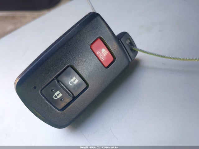 Toyota Prius V Two 2017 JTDZN3EU4HJ063825 Image 11