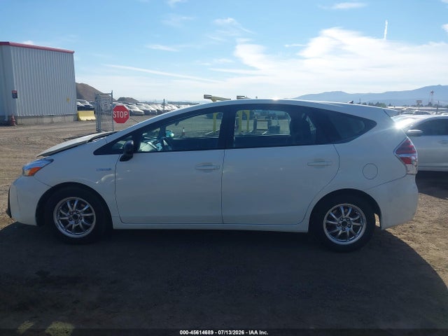 Toyota Prius V Two 2017 JTDZN3EU4HJ063825 Image 14