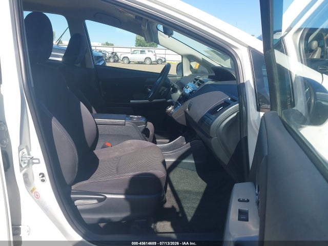 Toyota Prius V Two 2017 JTDZN3EU4HJ063825 Image 5