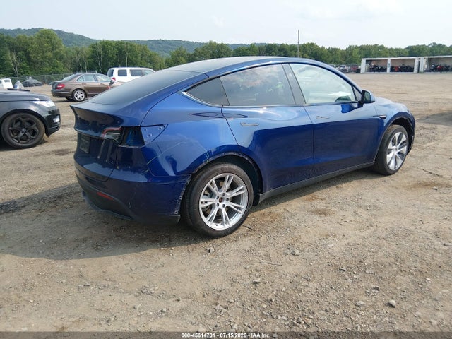 Продаж на аукціоні авто 2024 Tesla Model Y, vin: 7SAYGDED7RF017154, номер лоту: 45614701