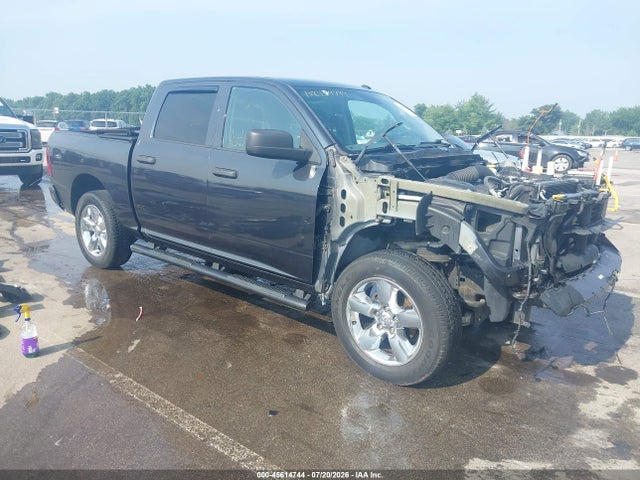 RAM 1500 Express 4x4 5'7 Box 2017 3C6RR7KTXHG646285 zdjęcie główne