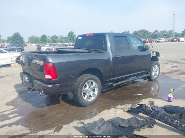 3C6RR7KTXHG646285 RAM 1500 Express 4x4 5&#039;7 Box