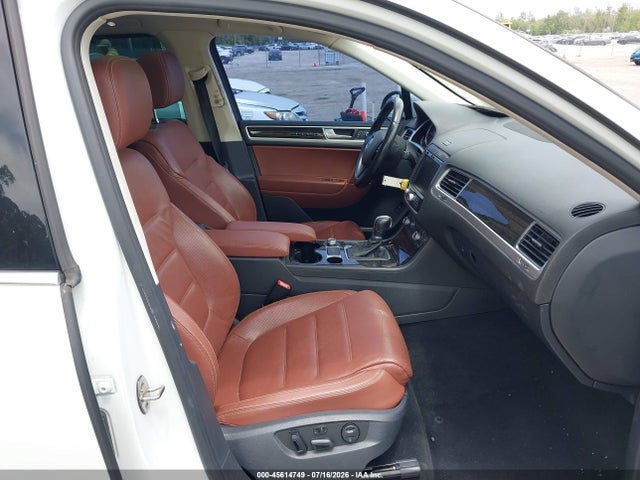 2016 Volkswagen Touareg Tdi Executive მანქანა იყიდება აუქციონზე, vin: WVGEP9BPXGD004877, აუქციონის ნომერი: 45614749
