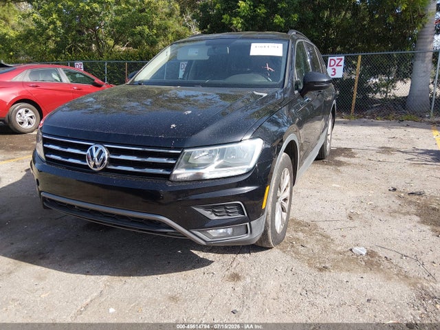 Продажа на аукционе авто 2018 Volkswagen Tiguan 2.0t S, vin: 3VV1B7AX4JM015247, номер лота: 45614794