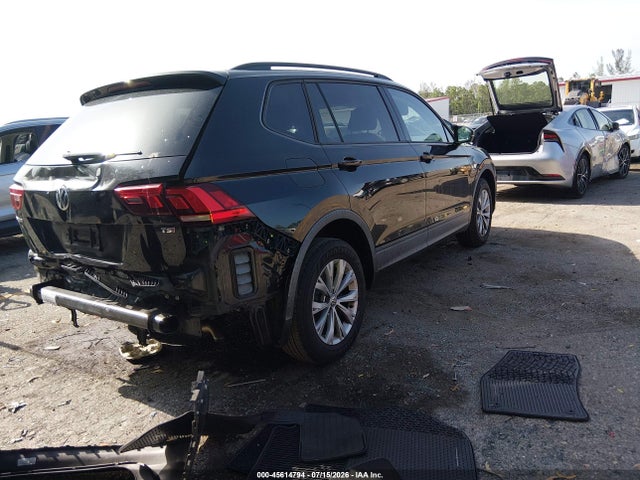 Продажа на аукционе авто 2018 Volkswagen Tiguan 2.0t S, vin: 3VV1B7AX4JM015247, номер лота: 45614794