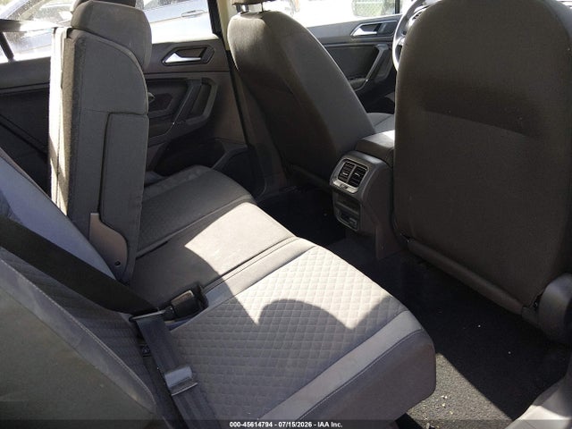 Продажа на аукционе авто 2018 Volkswagen Tiguan 2.0t S, vin: 3VV1B7AX4JM015247, номер лота: 45614794