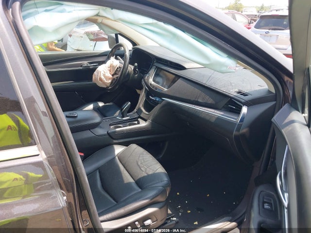 45614894 :رقم المزاد ، 1GYKNDRSXHZ172527 vin ، 2017 Cadillac Xt5 Luxury مزاد بيع