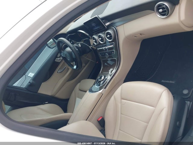 45614907 :رقم المزاد ، 55SWF4JB7HU215516 vin ، 2017 Mercedes-benz C 300 مزاد بيع