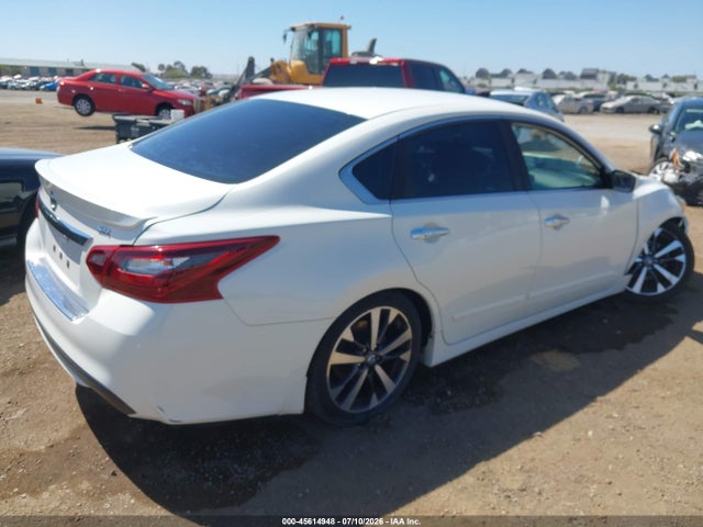 Nissan Altima 2.5 Sr 2017 1N4AL3AP2HN324435 Image 4