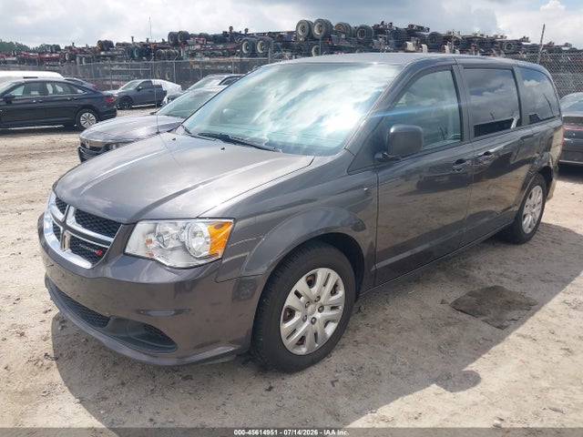2C4RDGBG9JR323999 Dodge Grand Caravan Se