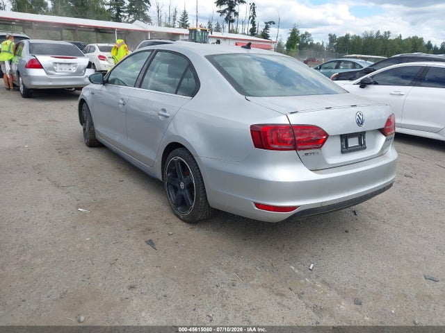 3VW637AJ6EM332365 Volkswagen Jetta Hybrid Sel