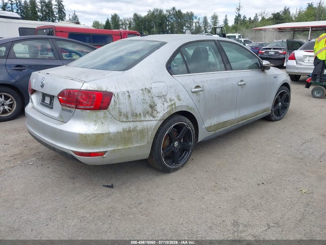 3VW637AJ6EM332365 Volkswagen Jetta Hybrid Sel
