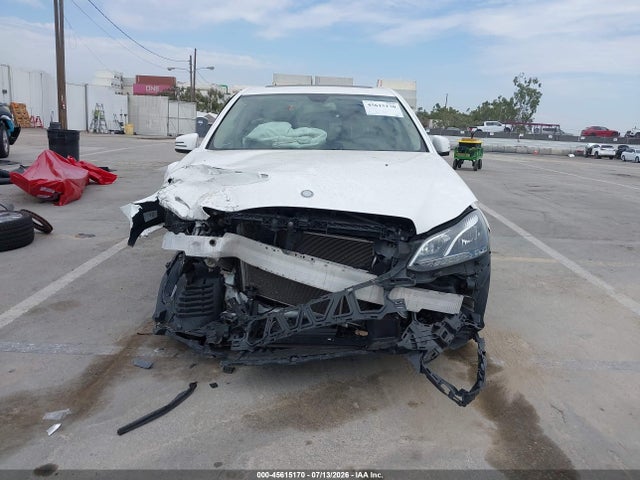 Mercedes-Benz E 350 2014 WDDHF5KB1EA876645 Image 13