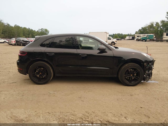 45615193 :رقم المزاد ، WP1AA2A58HLB07958 vin ، 2017 Porsche Macan مزاد بيع