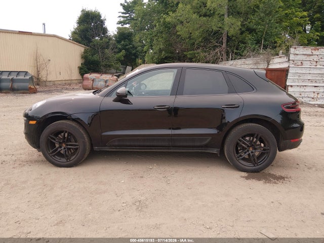 45615193 :رقم المزاد ، WP1AA2A58HLB07958 vin ، 2017 Porsche Macan مزاد بيع
