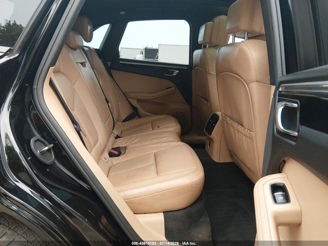 45615193 :رقم المزاد ، WP1AA2A58HLB07958 vin ، 2017 Porsche Macan مزاد بيع