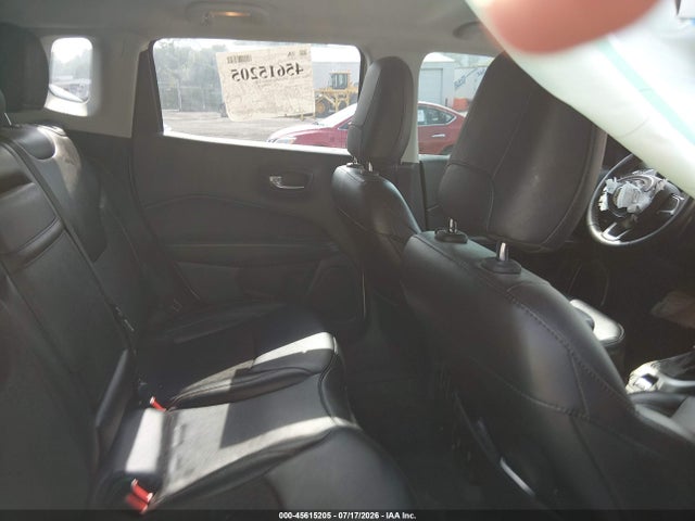 2019 Jeep Compass Latitude 4x4 მანქანა იყიდება აუქციონზე, vin: 3C4NJDBB0KT652924, აუქციონის ნომერი: 45615205