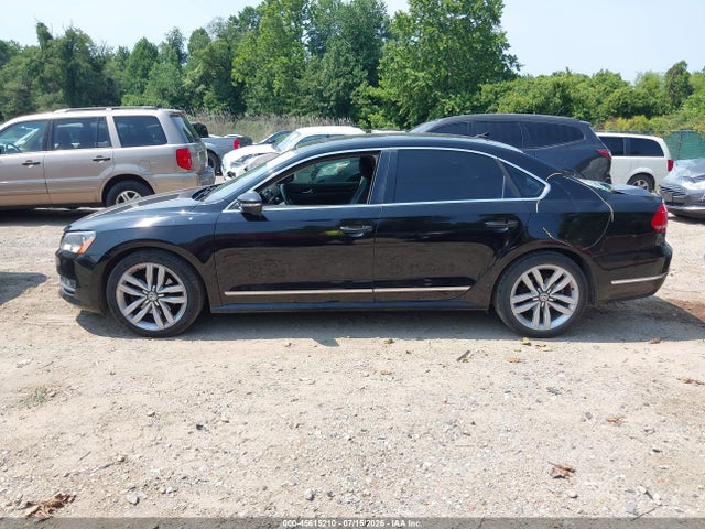 2014 Volkswagen Passat 1.8t Sel Premium მანქანა იყიდება აუქციონზე, vin: 1VWCT7A35EC006370, აუქციონის ნომერი: 45615210