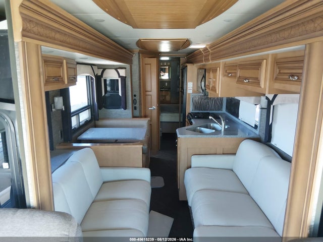 Продажа на аукционе авто 2015 Freightliner Chassis Xc, vin: 4UZAB2DT2FCGW3736, номер лота: 45615239