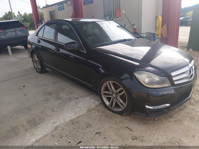45615255 :رقم المزاد ، WDDGF4HBXDR269981 vin ، 2013 Mercedes-benz C 250 Sport مزاد بيع