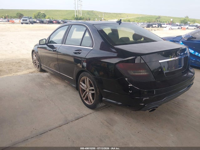 Aukcja sprzedaży 2013 Mercedes-benz C 250 Sport, vin: WDDGF4HBXDR269981, numer aukcji: 45615255