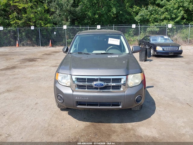 2010 Ford Escape Xls მანქანა იყიდება აუქციონზე, vin: 1FMCU0C76AKD15431, აუქციონის ნომერი: 45615258