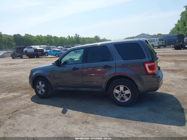 2010 Ford Escape Xls მანქანა იყიდება აუქციონზე, vin: 1FMCU0C76AKD15431, აუქციონის ნომერი: 45615258